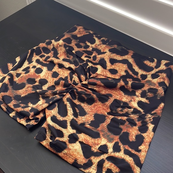 Workout Yoga Shorts - Picture 4 of 8